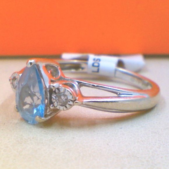🌟10K Diamond Blue Topaz Ring🌟 - Picture 4 of 9